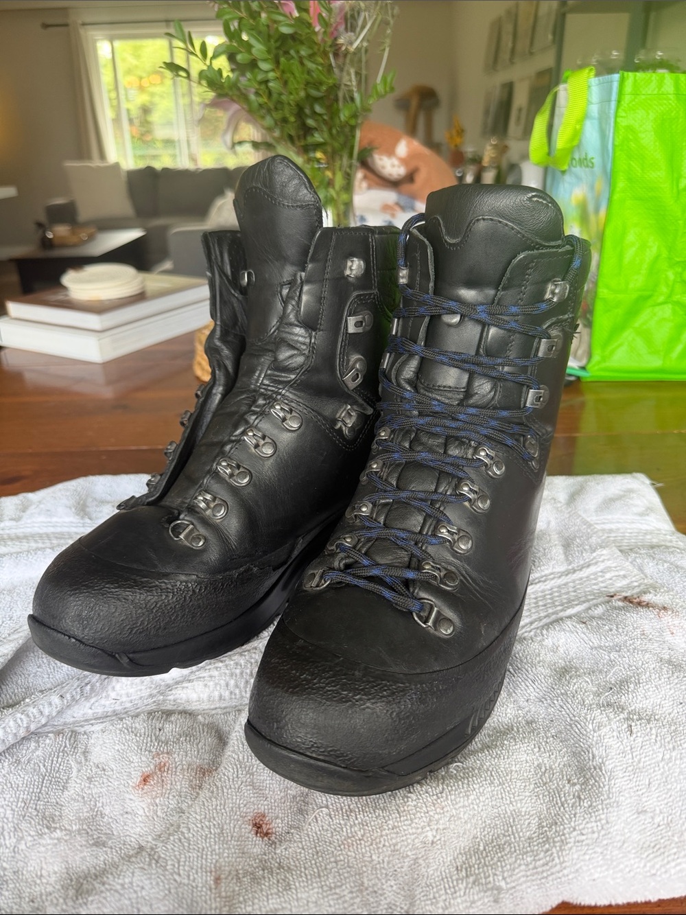 Men's Black Leather Hiking Boots Hanwag Alaska GTX GoreTex